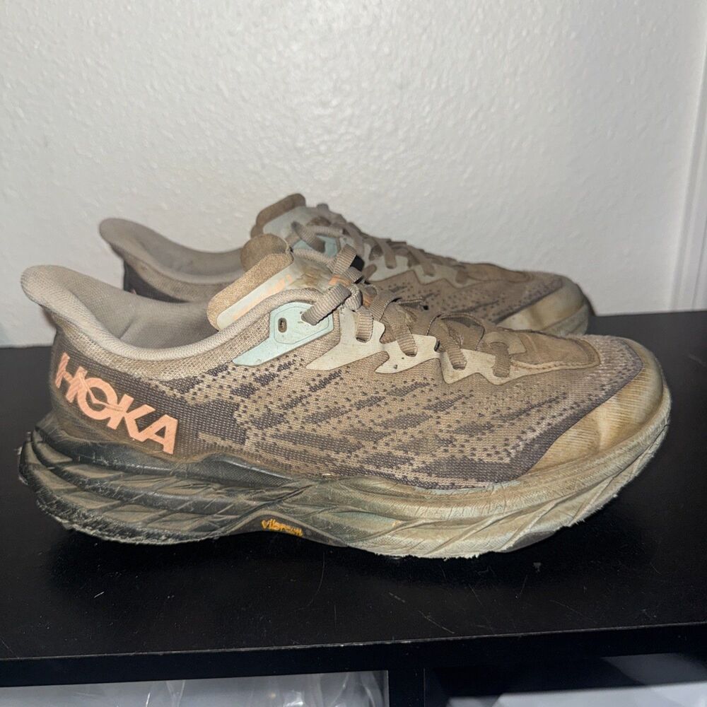 Hoka One One Speedgoat 5 Shoes Womens Size 8.5 D Green Wide Running Vibram